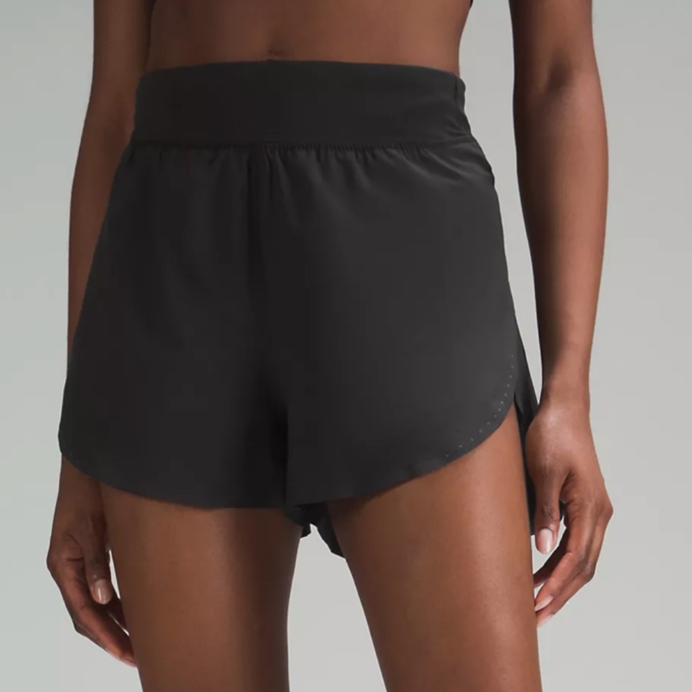 Black Fast and Free Reflective High-Rise Classic-Fit Short 3" size 8